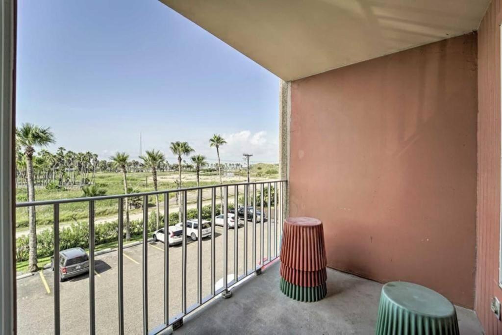 1 Bedroom Near W Pool & Amenities Hébergement de vacances