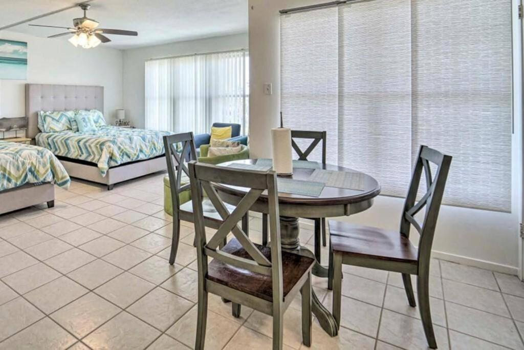 Hébergement de vacances 1 Bedroom Near W Pool & Amenities *